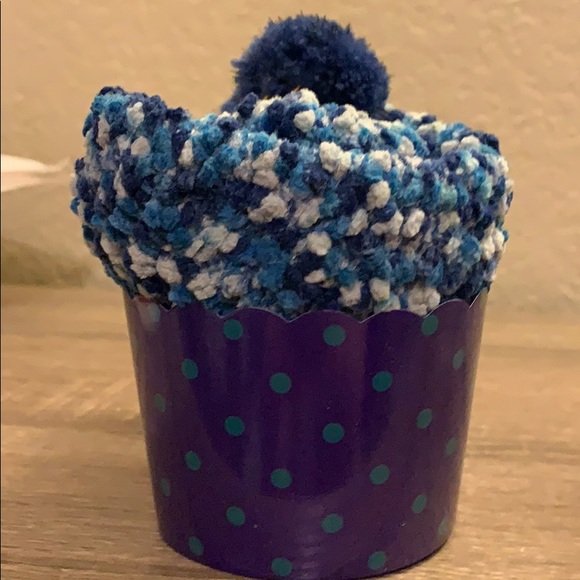 3 for $20 NWT Cozy Navy Cupcake Socks - Picture 5 of 7